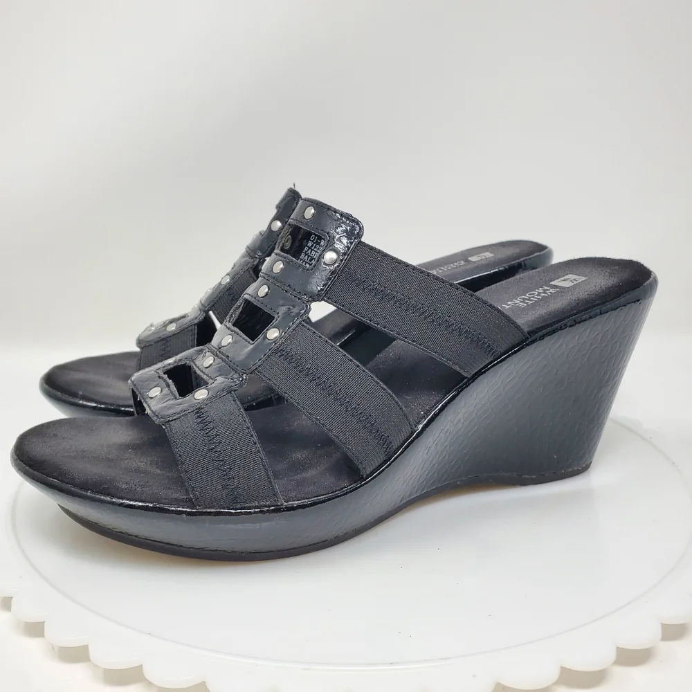 White Mountain Quinlan Wedge Heel Slip On Sandals Black Elastic Straps Size 8.5 - Picture 1 of 8
